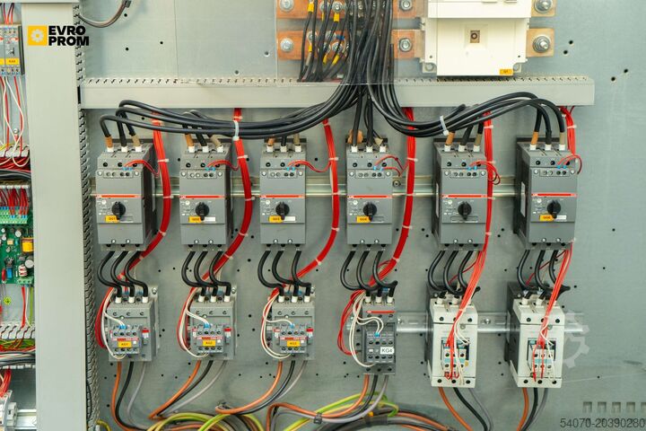 Kühler Used Aircooled chiller CIAT LDH 1800V STD 493 KW. 2011 yom