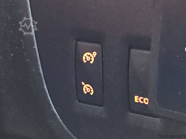 High-roof van RENAULT MASTER 2.3 DCI 130 DC L2H2