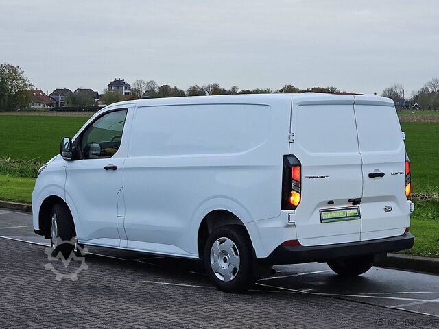 High-roof van FORD TRANSIT CUSTOM 2.0 L1H1 Navi Euro6 AC!
