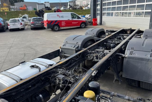 LKW-Fahrgestell MAN TGS 26.500 6x2