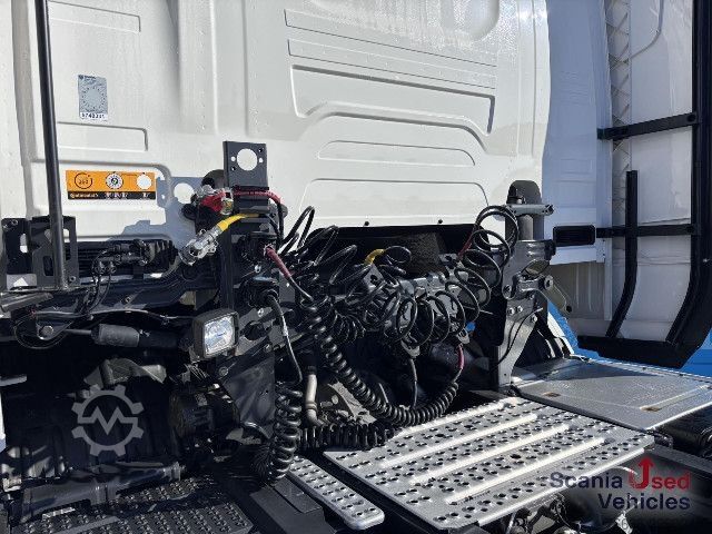 Standard tractor unit Scania R 460 A4x2NA DIFF-L PARK AIRCO RETARDER VECTO 3