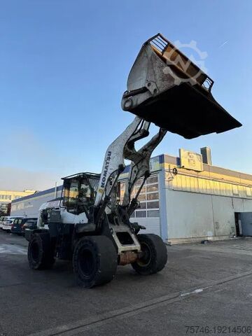 Radlader Komatsu WA 320-8 Klappsch. Hochlader WAAGE Schutzbel. K...