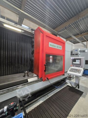 Universal-Bearbeitungszentrum 5 Achsen V Matec 30HV