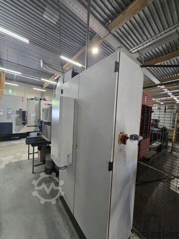 Universal-Bearbeitungszentrum 5 Achsen V Matec 30HV