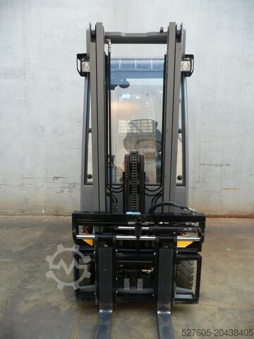 Gabelstapler Jungheinrich EFG 115 330 ZZ