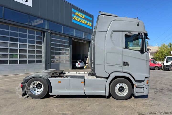 Standard tractor unit SCANIA S580 V8 4x2
