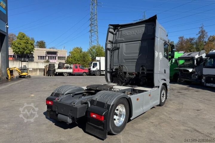 Standard tractor unit SCANIA S580 V8 4x2