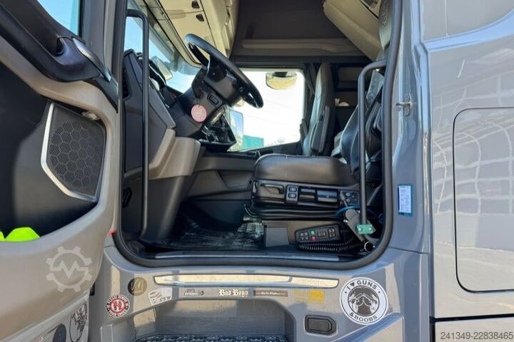 Standard tractor unit SCANIA S580 V8 4x2