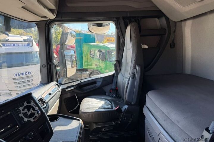 Standard tractor unit SCANIA S580 V8 4x2