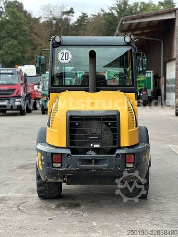 Radlader KOMATSU WA 70-7 37 kW 2016 Gabel & Schaufel