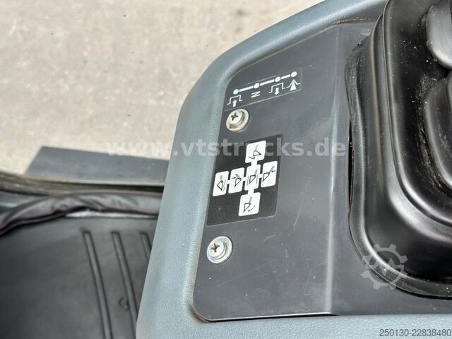 Radlader KOMATSU WA 70-7 37 kW 2016 Gabel & Schaufel