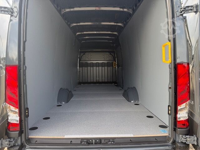 Panel van Iveco Daily Kasten 35S18 L4H2 16m³ Aut.+AHK+ACC+NAVI+KAMERA