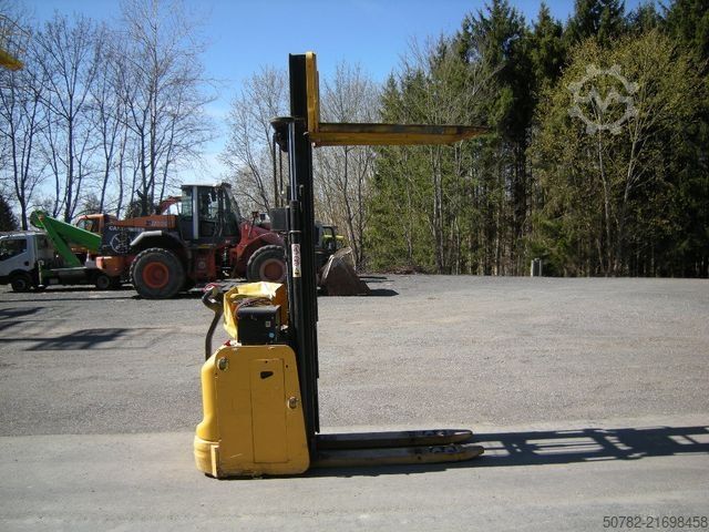 Manual stacker YALE MS 16 IL AC