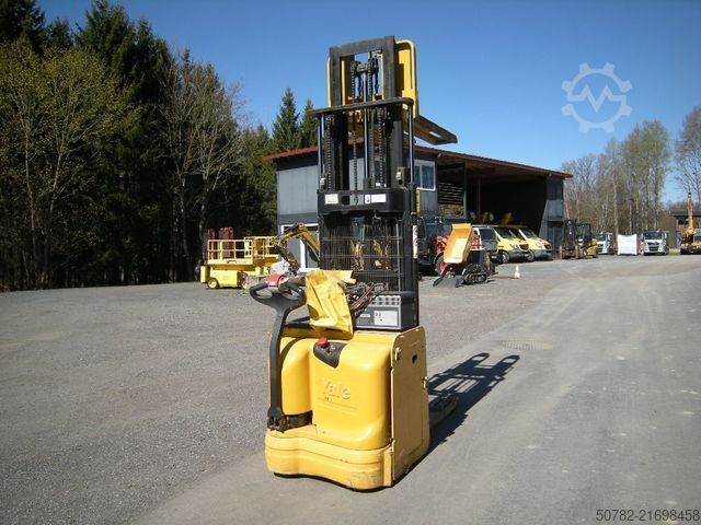 Manual stacker YALE MS 16 IL AC