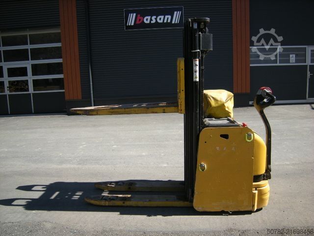 Manual stacker YALE MS 16 IL AC