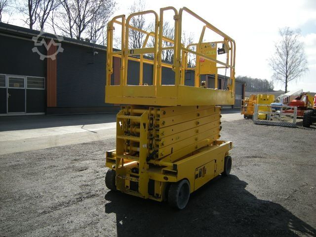 Arbeitsbühne GENIE GS 4047 Scherenarbeitsbühne Genie 14 m