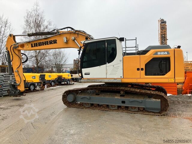 Chain excavator LIEBHERR R924 G8.0-D