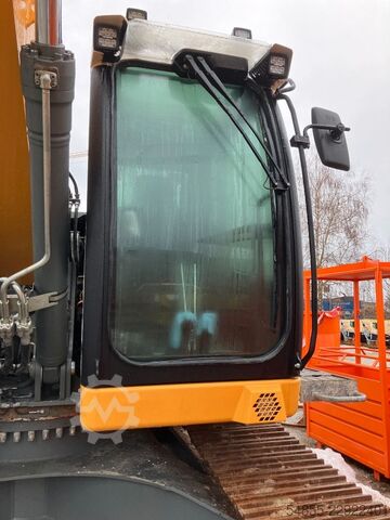 Chain excavator LIEBHERR R924 G8.0-D