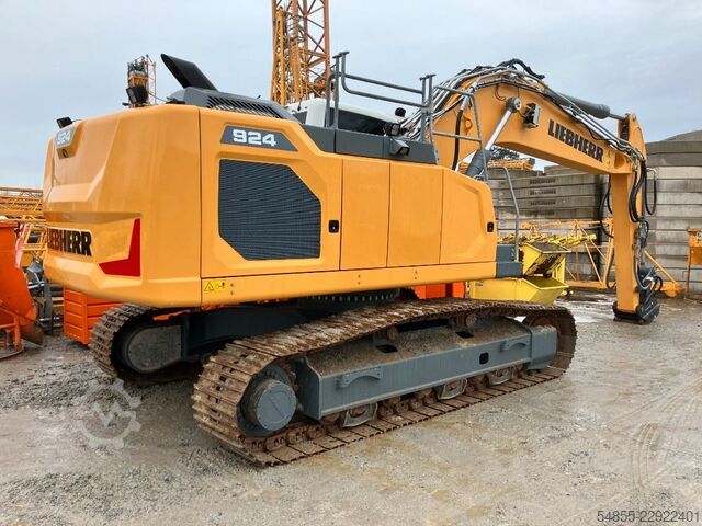 Chain excavator LIEBHERR R924 G8.0-D