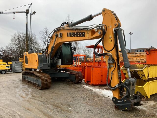 Chain excavator LIEBHERR R924 G8.0-D