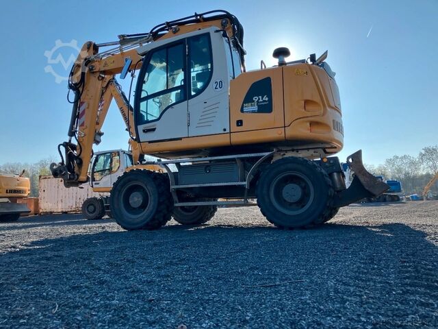 Mobile excavator LIEBHERR A914 Compact
