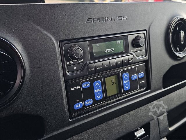 Refrigerated box wagon MERCEDES-BENZ SPRINTER 314 Koelwagen EURO6