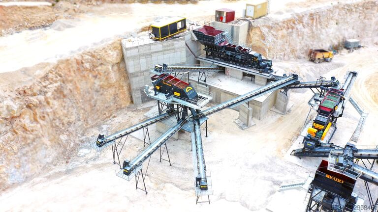 Stationäre Brechanlage FABO Stationary Crushing Plant Stationary Crushing and Screening Plants
