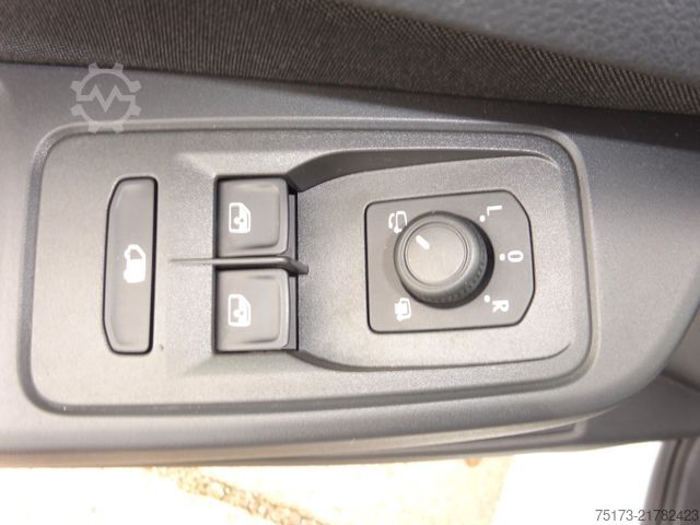Panel van FORD Transit Connect 102PS Limited L2 Kasten Navi