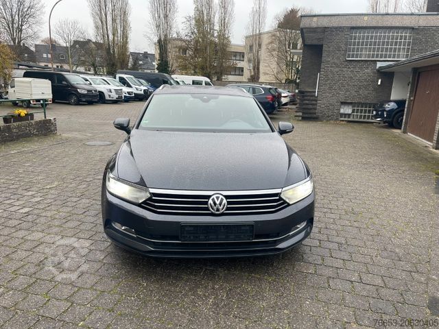 Minibus VOLKSWAGEN Passat Variant 2.0 DSG*R-Line*PANO*LED*Teilleder