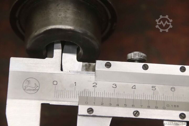 Zweiarmige Bohrmaschine AEG BZ 22