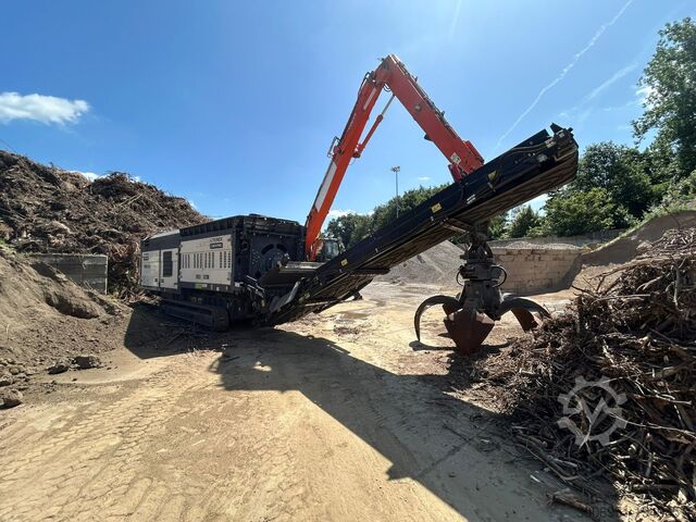 Mobile shredding installation Terex TSS 390T