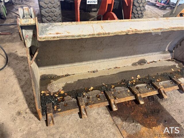 Wheel loader Atlas 65S Wheel Loader w/ Bucket.