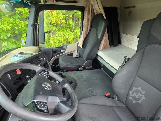 Standard tractor unit MERCEDES-BENZ Actros 1840