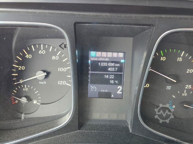 Standard tractor unit MERCEDES-BENZ Actros 1840