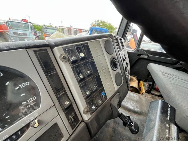 Tipper truck MAN F2000 19.343 FAK 2-Achs Allradkipper Kran