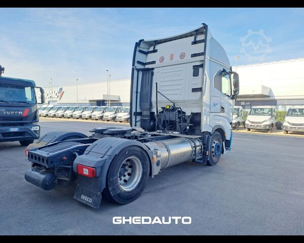 Standard tractor unit IVECO TRATTORE IVECO S-WAY 460 LNG METANO