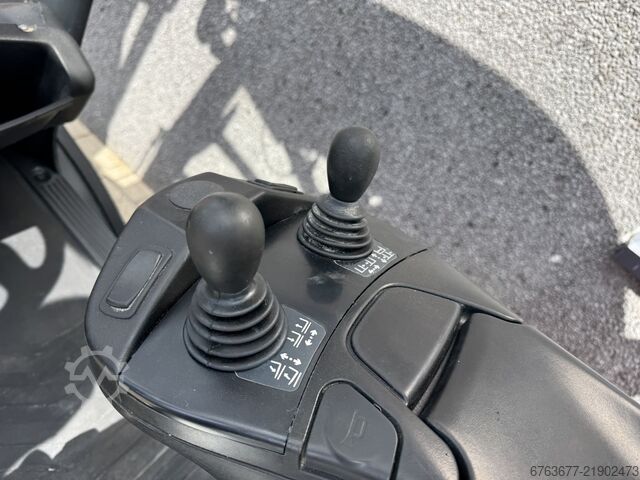 Linde H20D-02/600 triple 465 Freelift / Sideshift / Fork Positioner 2019 VW Diesel 7650 hours LINDE H20D-02/600 triplo 465 Freelift / Sideshift /  Vorkversteller 2019 VW Diesel 7650uur