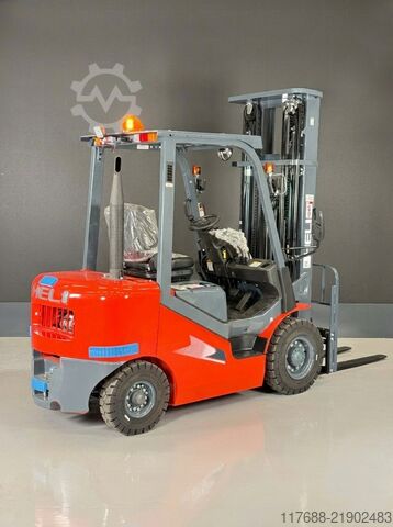 Diesel front loader Heli CPCD30-H3 - Diesel - 3t 6m Triplex KUBOTA Garantie