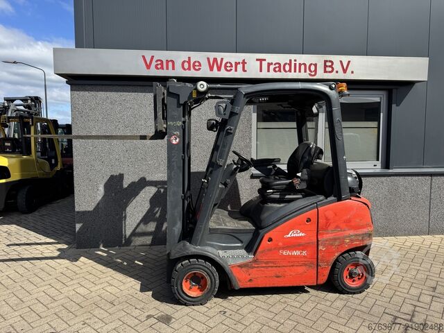 Linde H20T-01 Triplex 460 Freelift / Sideshift LPG 2012 LINDE H20T-01 Triplo 460 Freelift / Sideshift LPG 2012