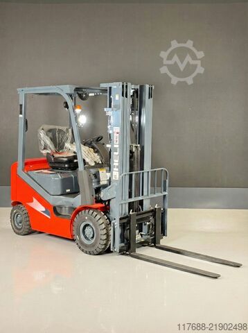 Diesel front loader Heli CPCD25-H3-Diesel 2,5t 4,7m Triplex KUBOTA Garantie