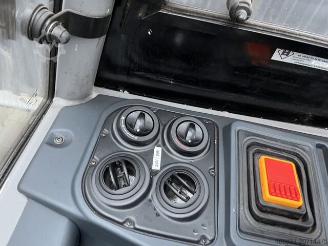 Elektro 4 Rad-Stapler Jungheinrich EFG425k