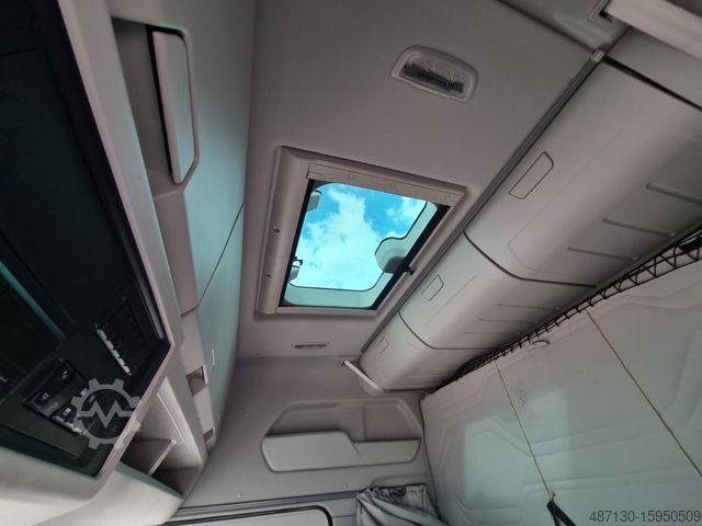 Standard tractor unit FORD F-MAX 500