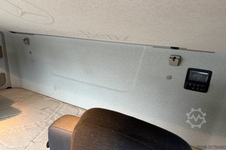 Standard SZM Mercedes-Benz Actros 1843 4x2 / Swiss-Vehicle