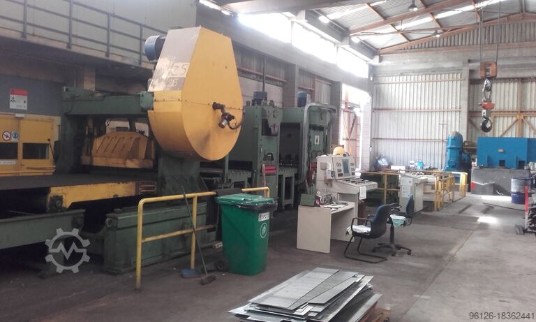 SPOTTI-NIVELLIERMASCHINE SPOTTI LEVELING MACHINE