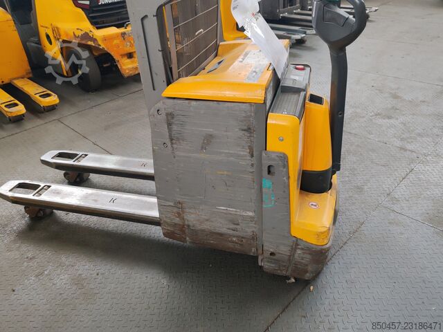 Hochhubwagen Jungheinrich EJD 222 Li-Ion / 2021y/ 6647mh
