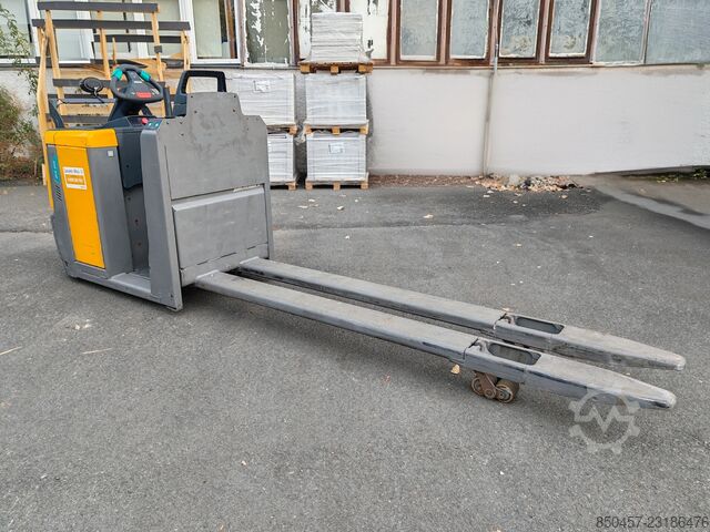 Horizontal Order Pickers Jungheinrich ECE 225 2.4m