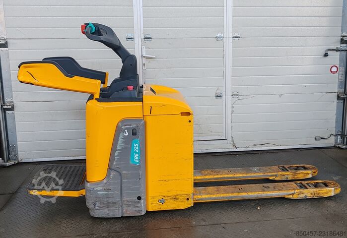 Electric Pallet Trucks Jungheinrich ERE 225 KP