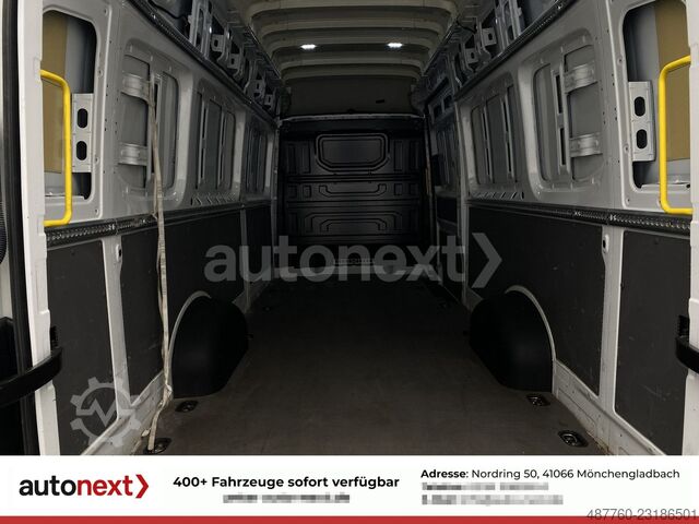 High top van VW Crafter 35 *Maxi Extralang+Superhochdach* AHK 3,