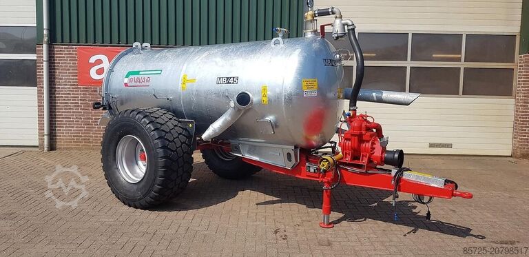 Manure spreader Vaia MB 45 Water tank
