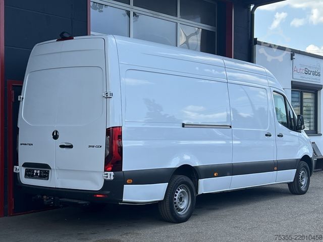 High top van MERCEDES-BENZ Sprinter 319 CDI MAXI TempomatKlima MBUX Navi